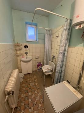 Rodinný dom, 3 izbový, pozemok 1189 m2