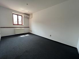 Budova pre obchod, služby, kancelárie - Horné Bašty