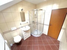 Budova pre obchod, služby, kancelárie - Horné Bašty