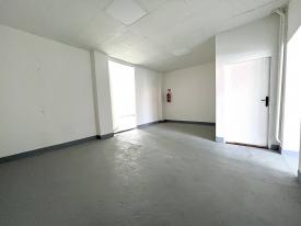 Obchodné a skladové priestory o výmere 210 m2.