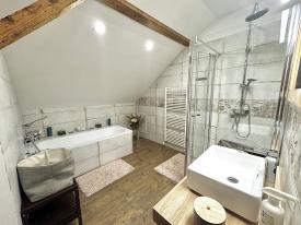 Rodinný dom, 5 izbový, pozemok 756 m2,
